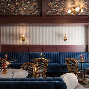 Petit Soleil - Bed, Breakfast And Bar